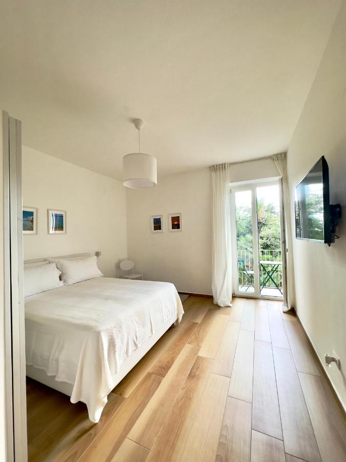 B&B Cellini ซานตามาเรีย ดิ กาสเตลลาบาเต ภายนอก รูปภาพ